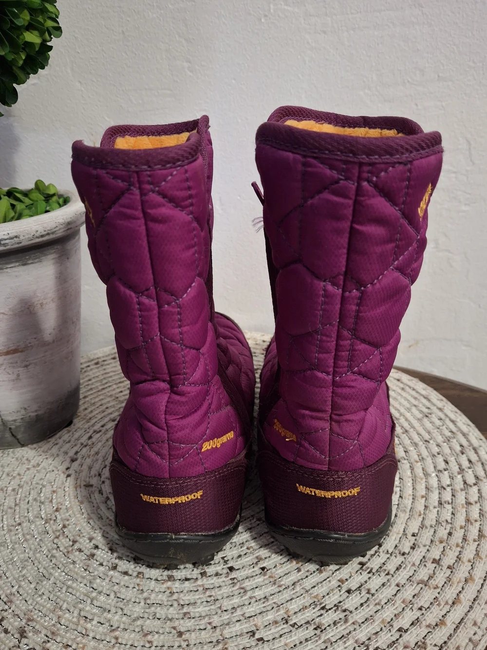 Kid's Columbia Quilted Purple Winter Boots Size 2.